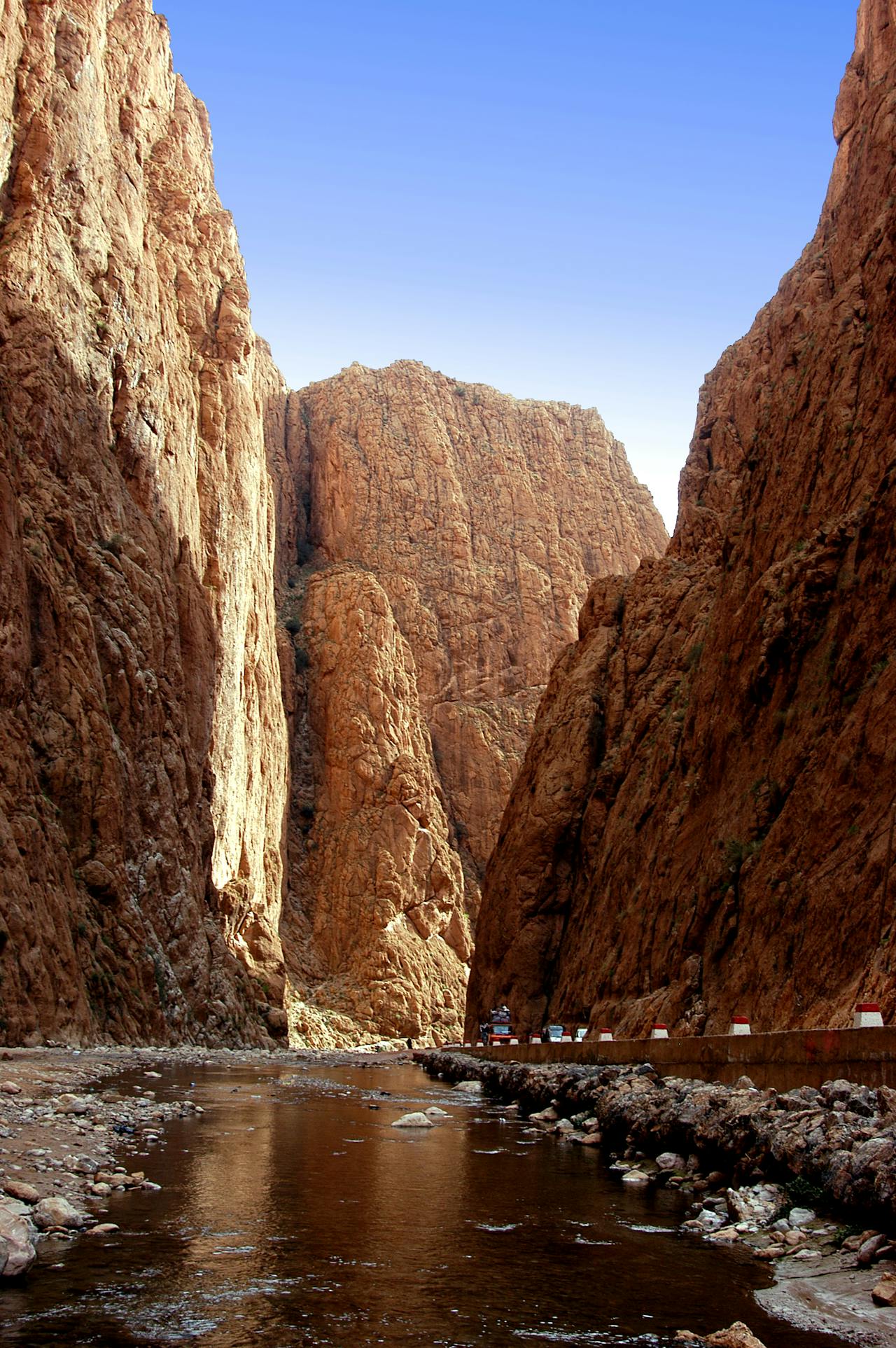 Dades Valley – Todra Gorges – Merzouga Desert